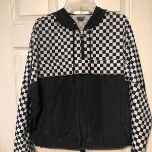 Windbreaker pullover